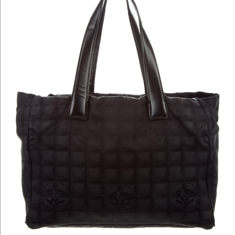 Authentic black CHANEL shoulder bag